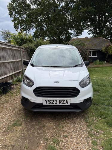 Ford transit courier leader - courier,