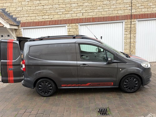 Ford transit courier - sport-, no